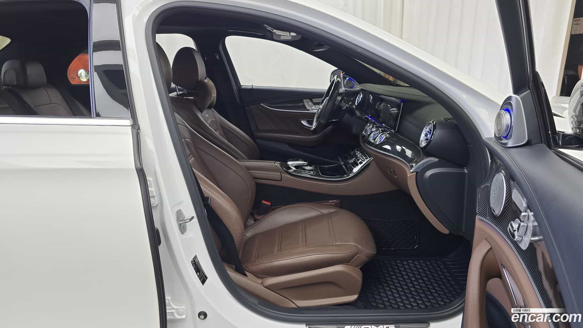 E-Class Mercedes-Benz 2018.4-OPTION-015