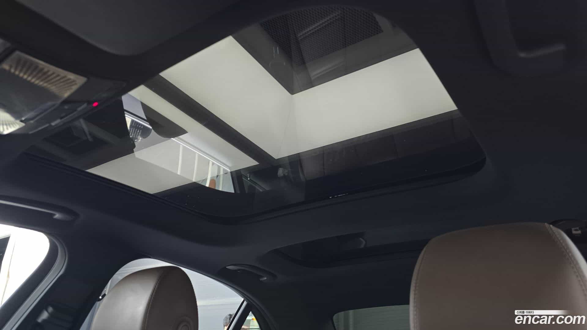 E-Class Mercedes-Benz 2018.4-OPTION-021