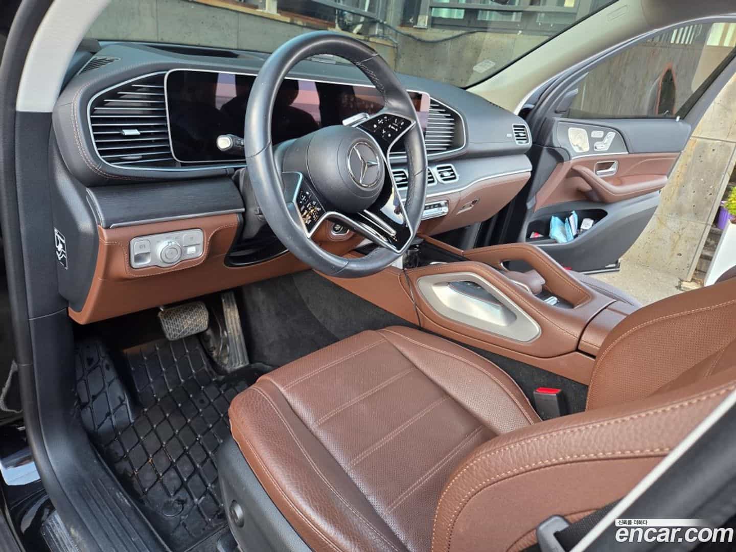 GLE-Class Mercedes-Benz 2024.7-INNER-010