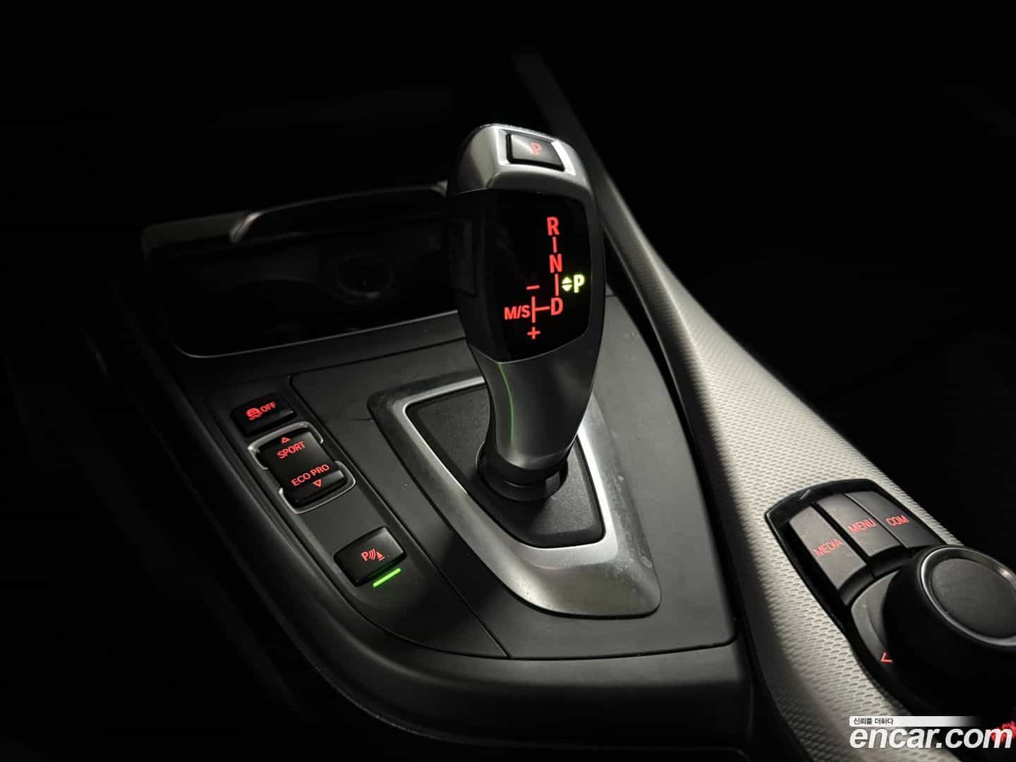1-Series BMW 2017.11-INNER-009