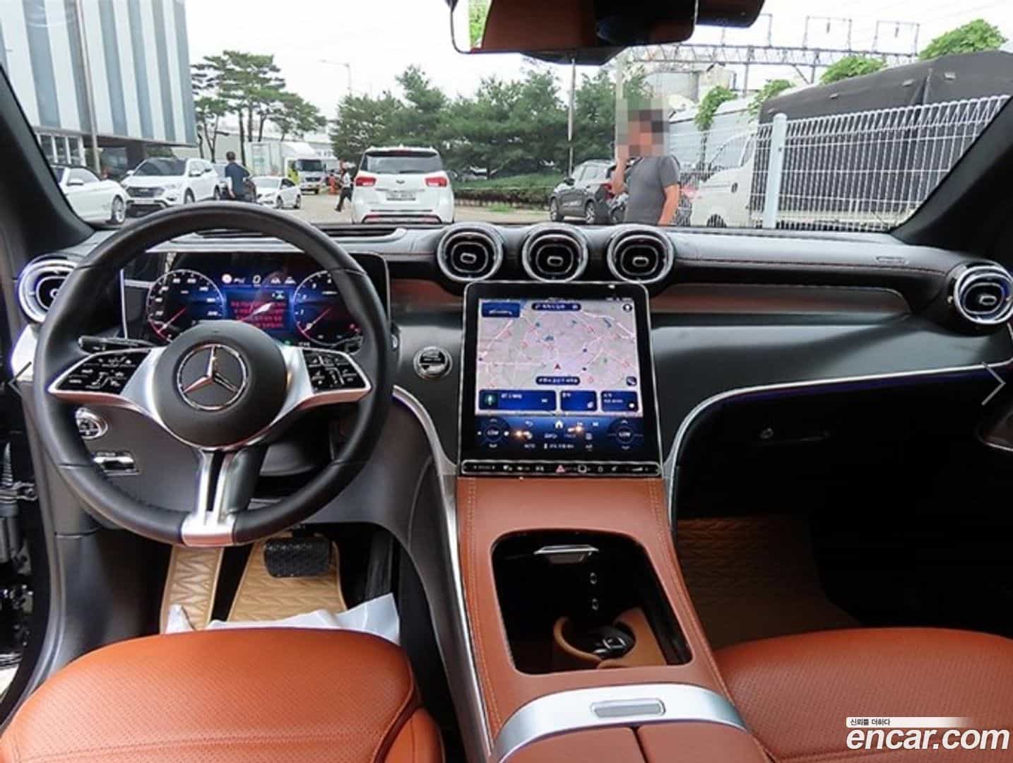 GLC-Class Mercedes-Benz 2025.0-INNER-007
