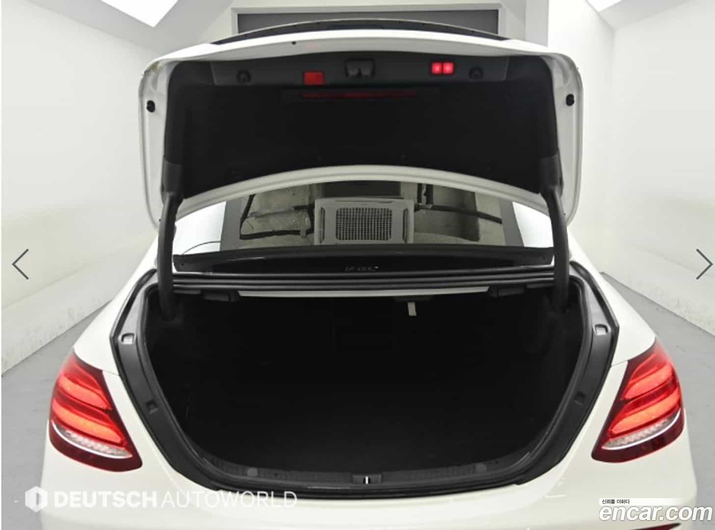 E-Class Mercedes-Benz 2020.4-OPTION-023