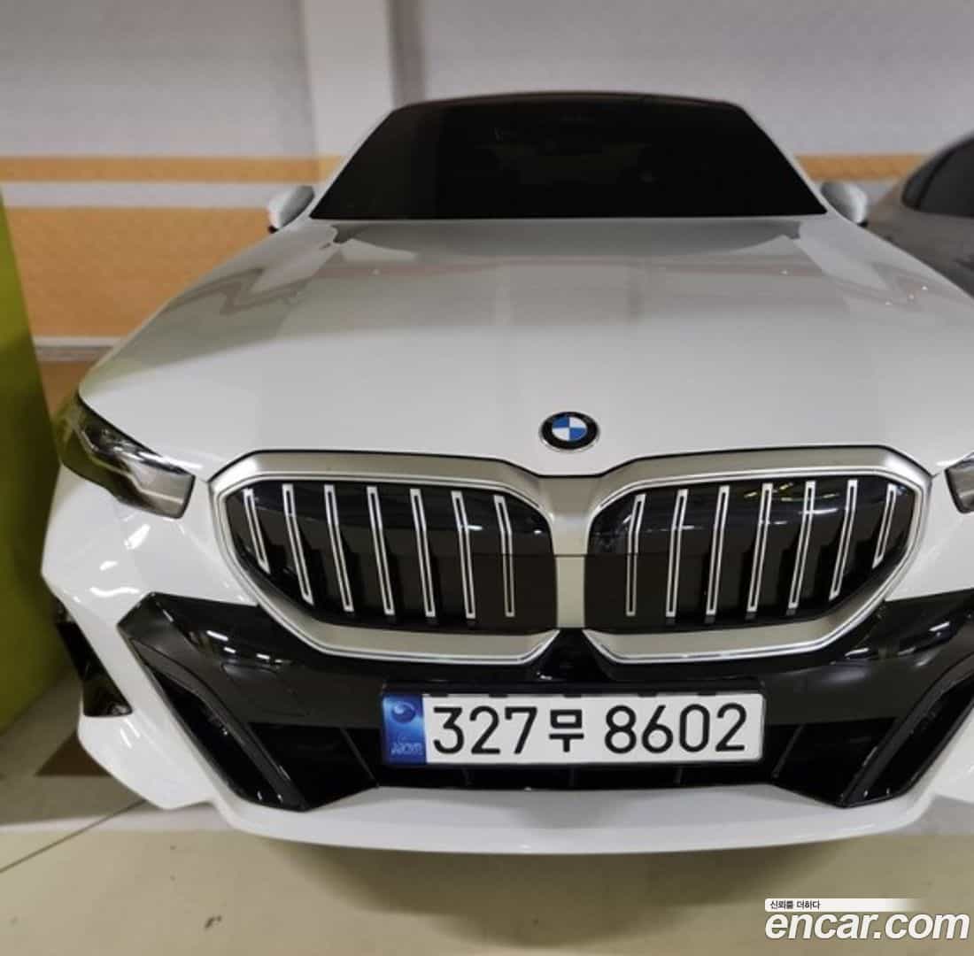 5-Series BMW 2024.8-OUTER-001