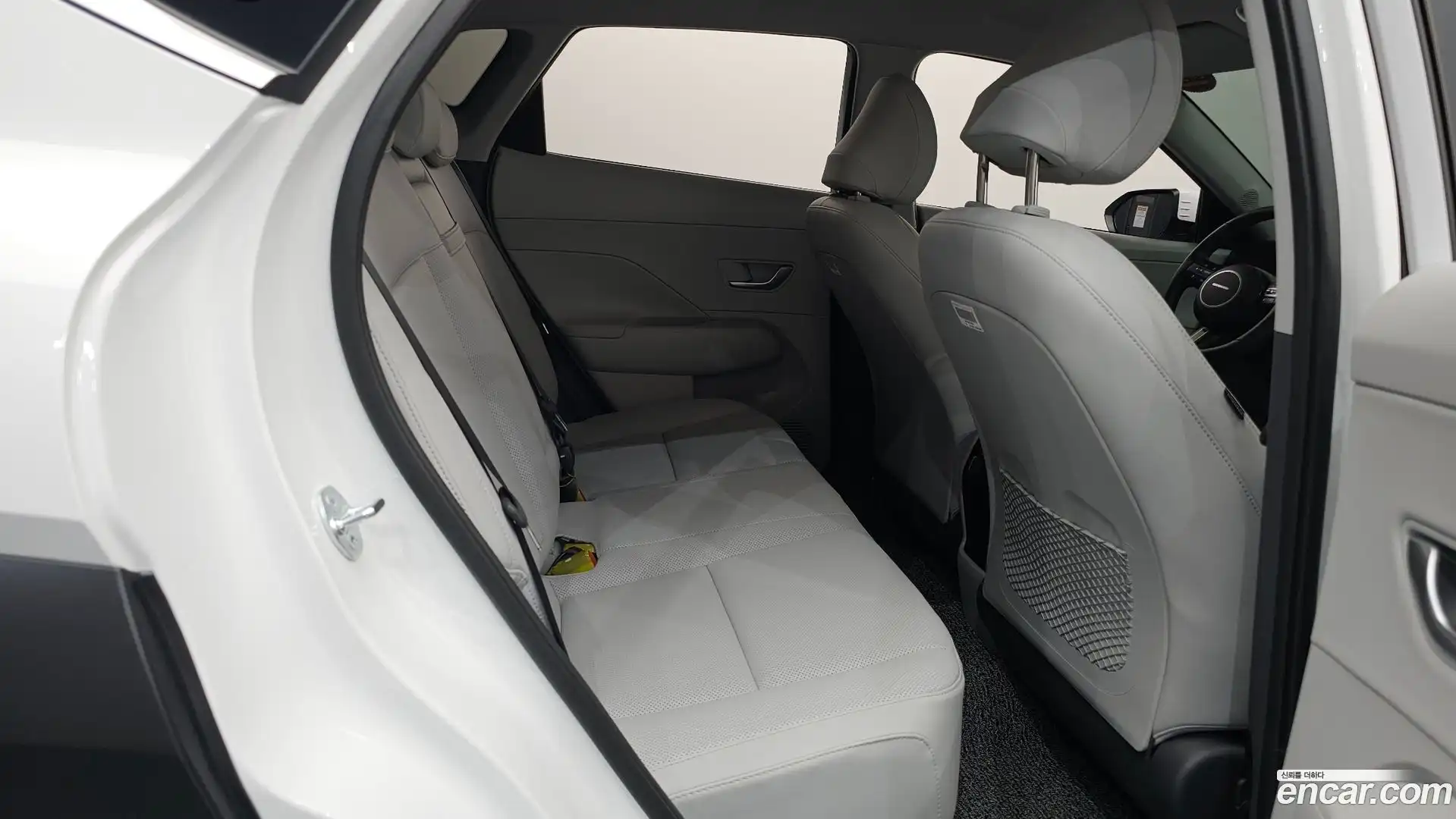 Kona Hyundai 2025.11-OPTION-016