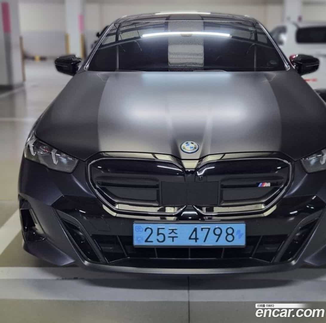 i5 BMW 2024.0-OUTER-001