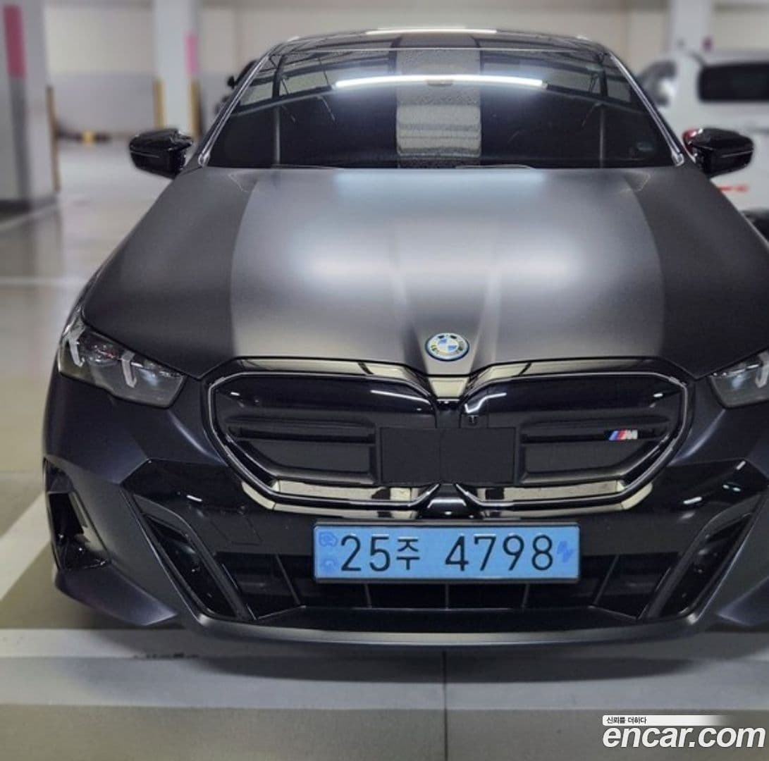 Main__Slider__Photo:i5 BMW 2024.0-0