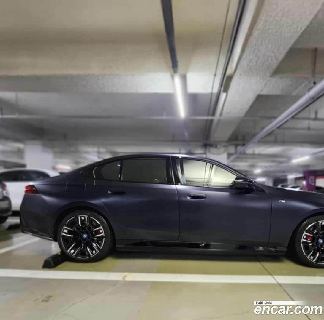 i5 BMW 2024.0-OUTER-003