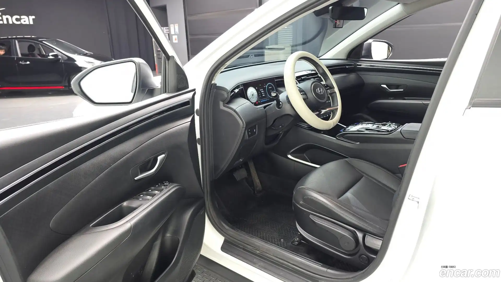 Tucson Hyundai 2023.1-INNER-010