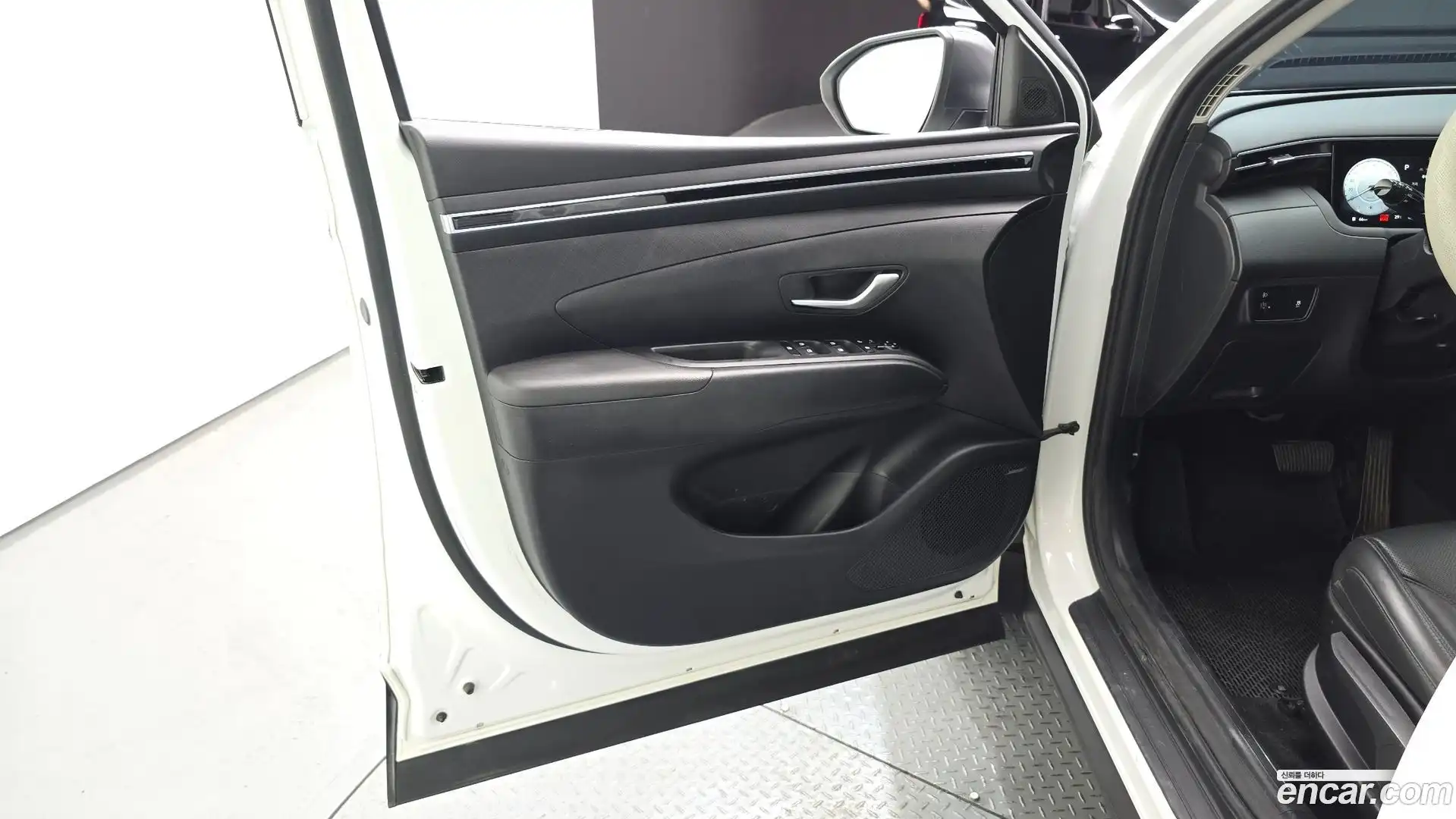 Tucson Hyundai 2023.1-INNER-034