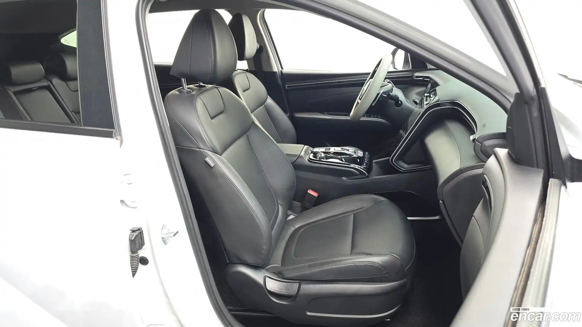 Tucson Hyundai 2023.1-INNER-036