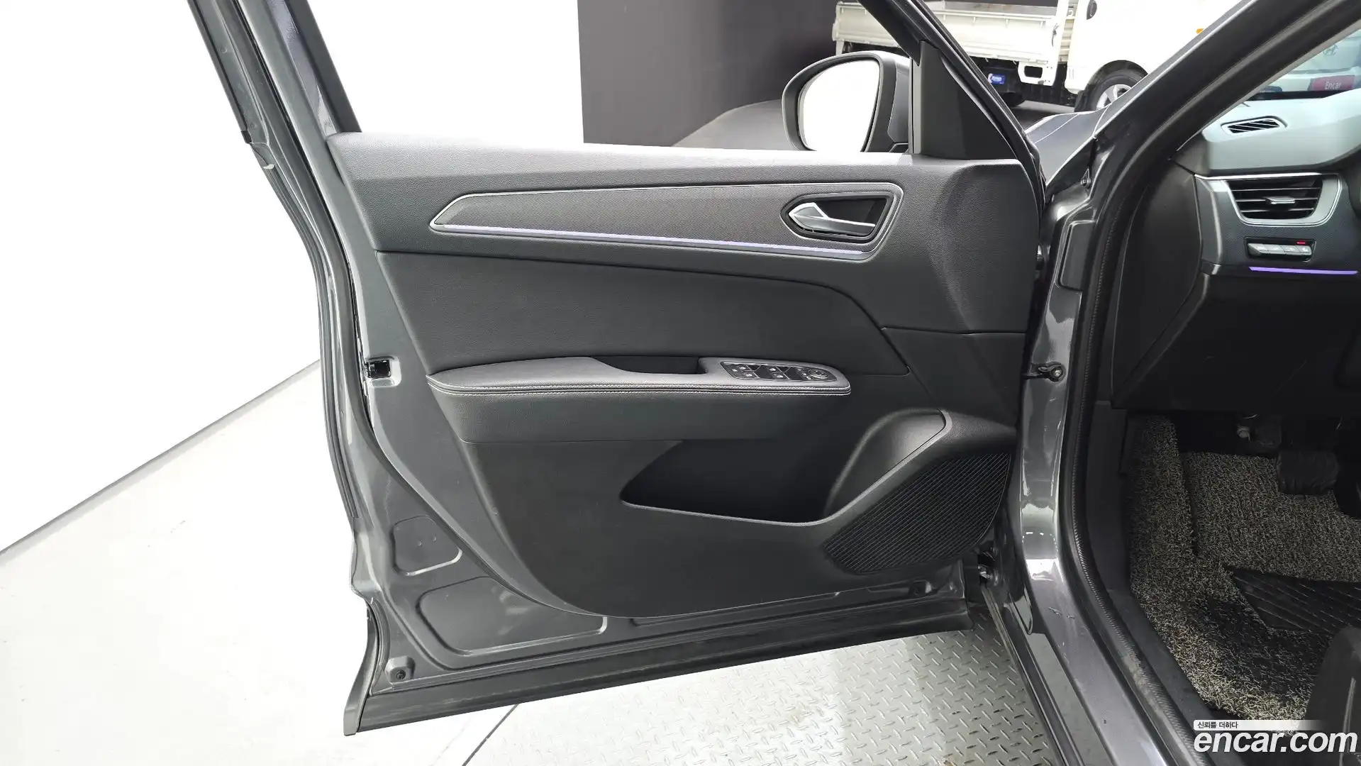 XM3 Renault Korea 2022.5-INNER-034