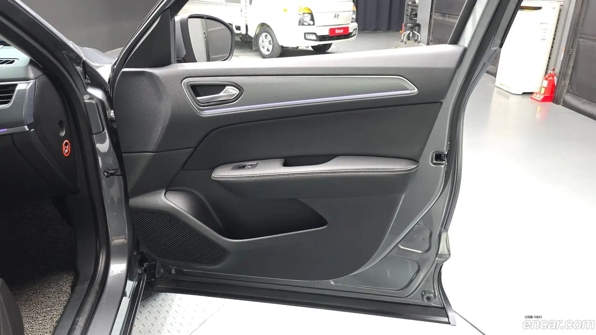 XM3 Renault Korea 2022.5-INNER-035