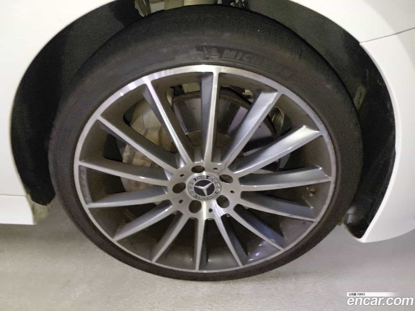 E-Class Mercedes-Benz 2022.4-OPTION-019