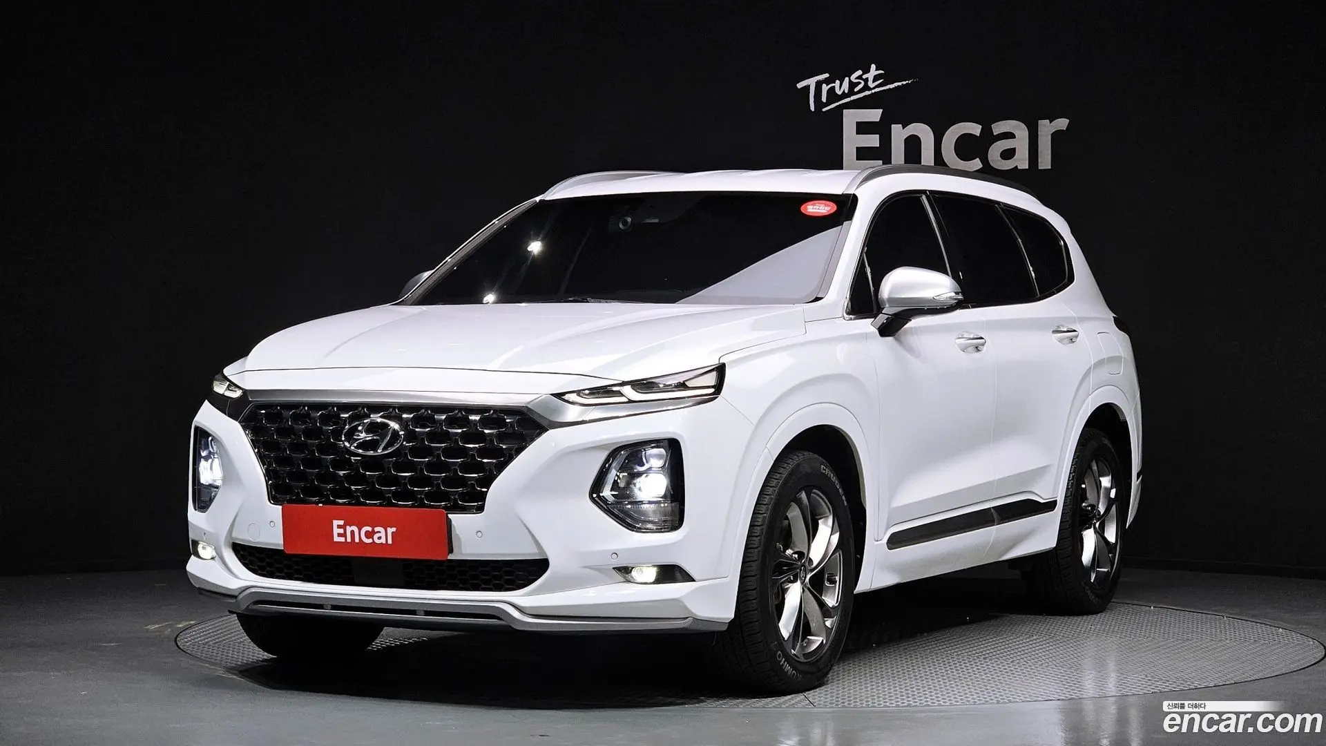 Main__Slider__Photo:Santafe Hyundai 2018.7-0