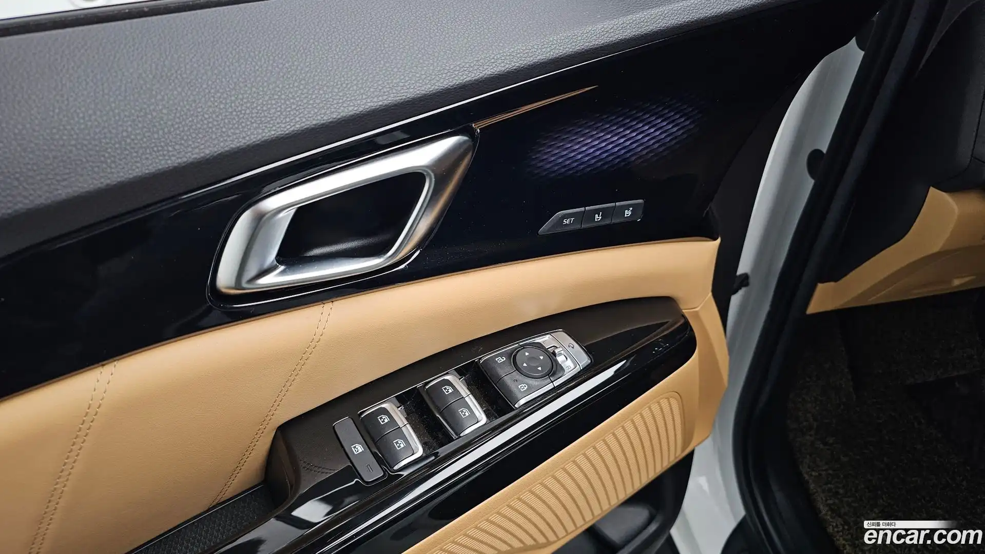 Canival Kia 2023.0-OPTION-052