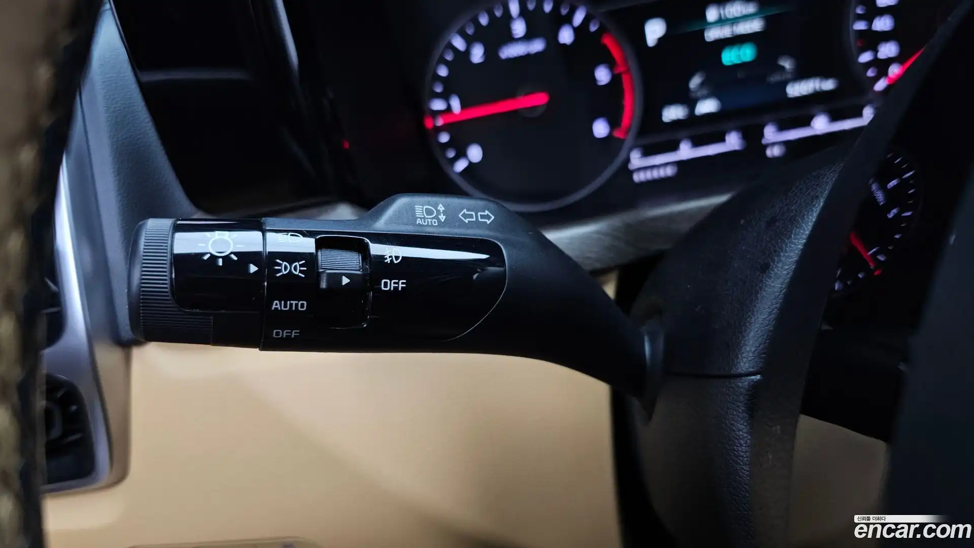 Sorento Kia 2020.4-OPTION-040