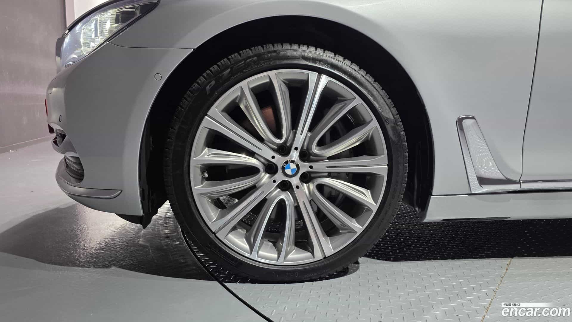 7-Series BMW 2018.6-OUTER-005