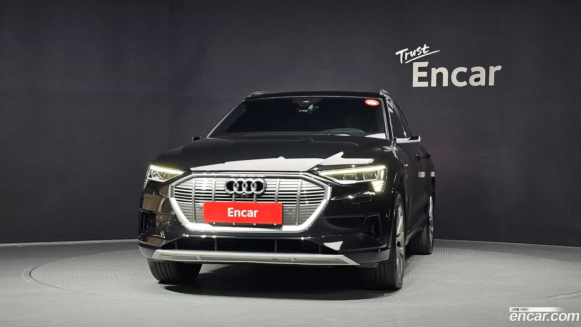 e-tron Audi 2021.11-OUTER-003