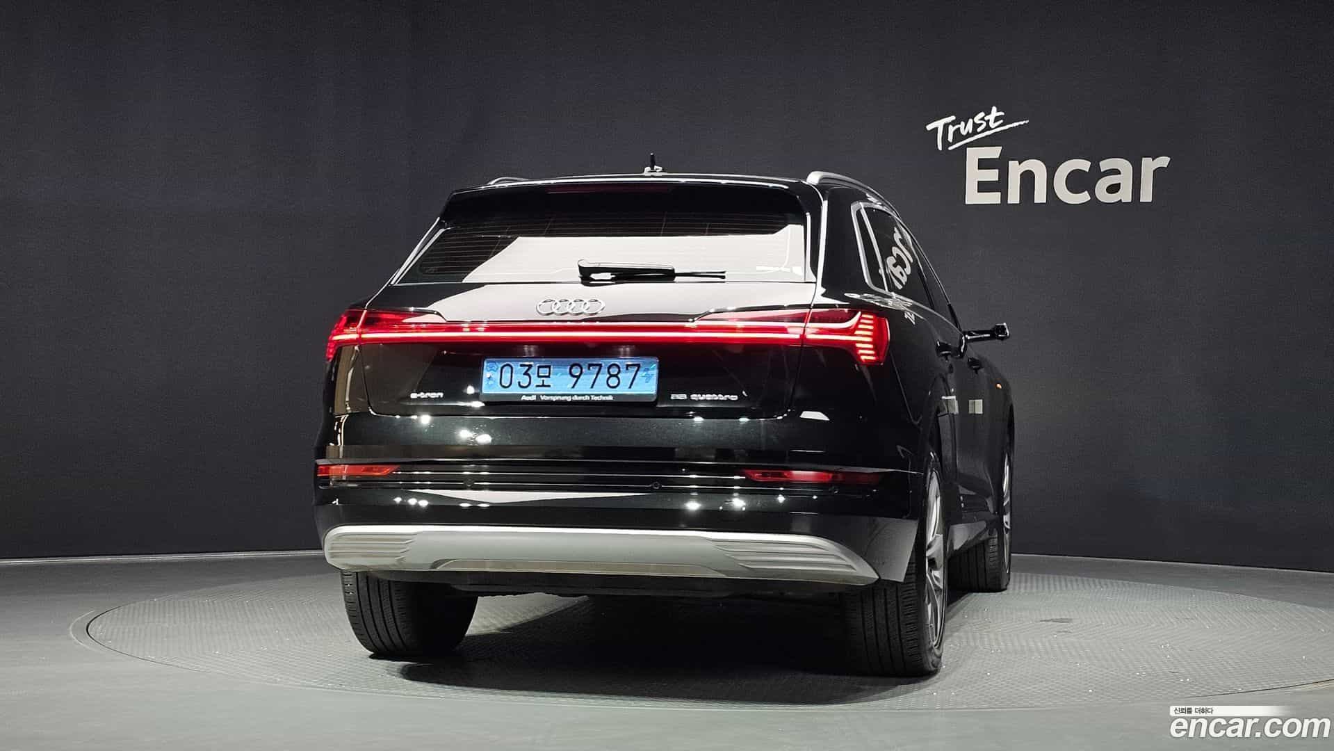 e-tron Audi 2021.11-OUTER-004