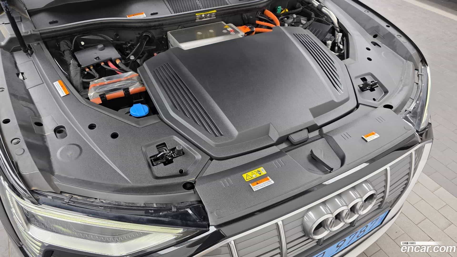 e-tron Audi 2021.11-OUTER-006