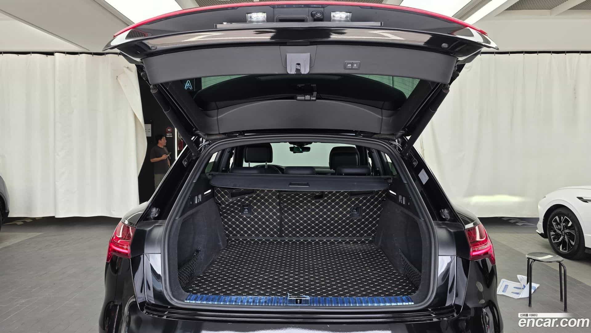 e-tron Audi 2021.11-OPTION-024