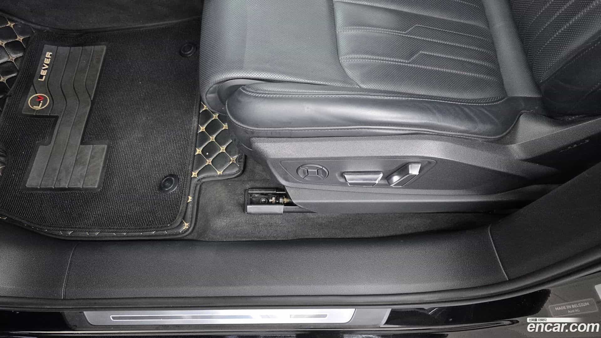 e-tron Audi 2021.11-OPTION-044