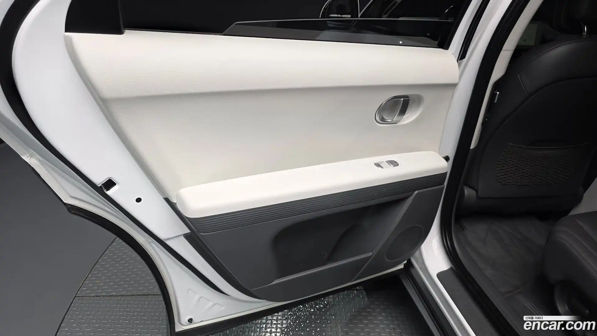 Ioniq5 Hyundai 2021.5-INNER-035