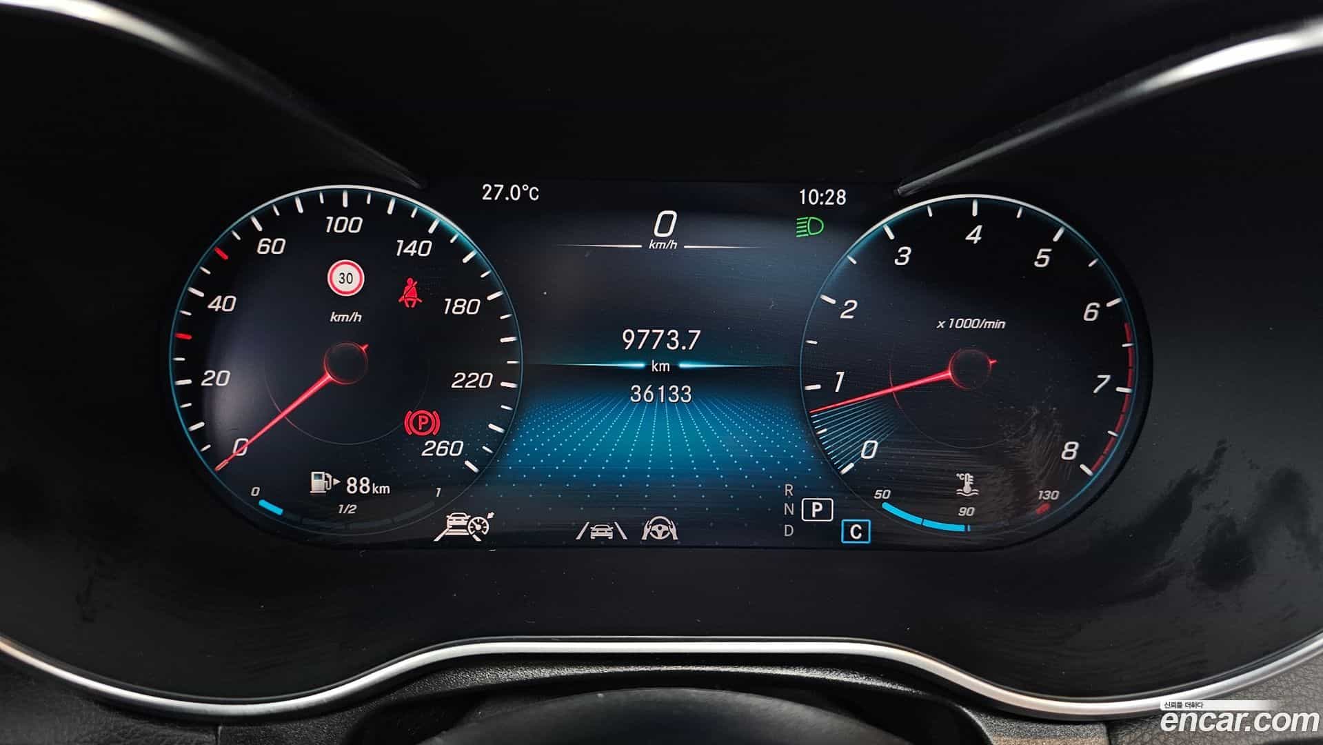 GLC-Class Mercedes-Benz 2022.5-INNER-008