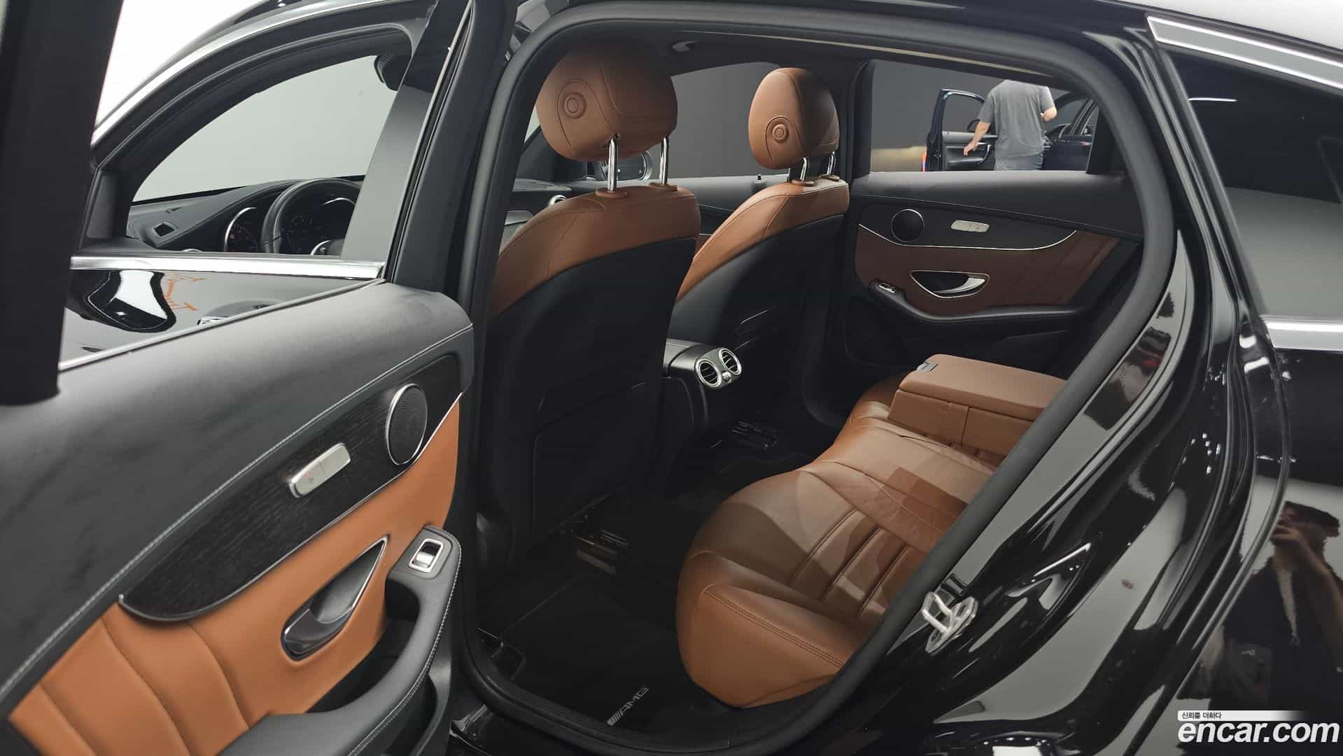GLC-Class Mercedes-Benz 2022.5-OPTION-016