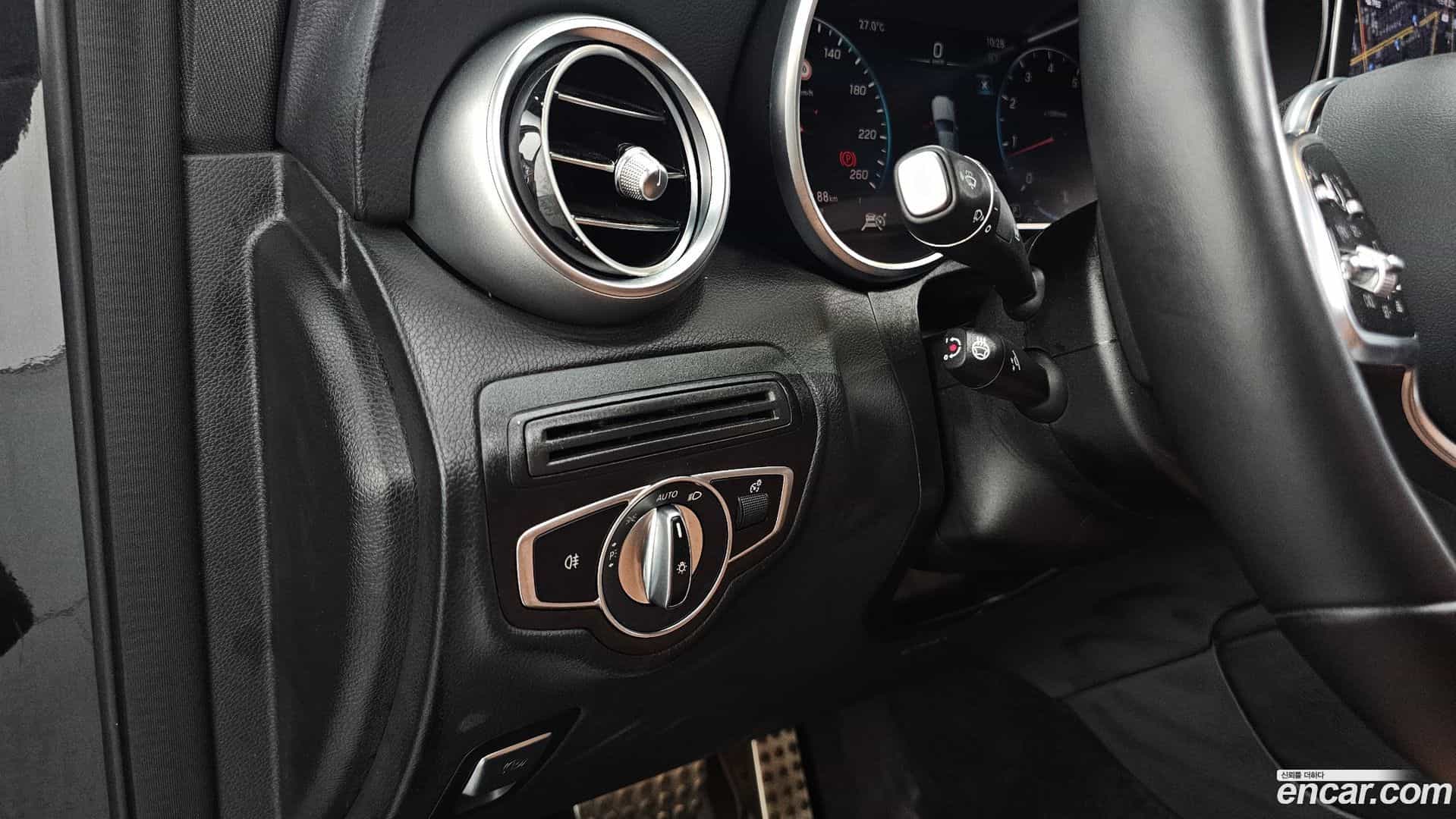 GLC-Class Mercedes-Benz 2022.5-OPTION-040
