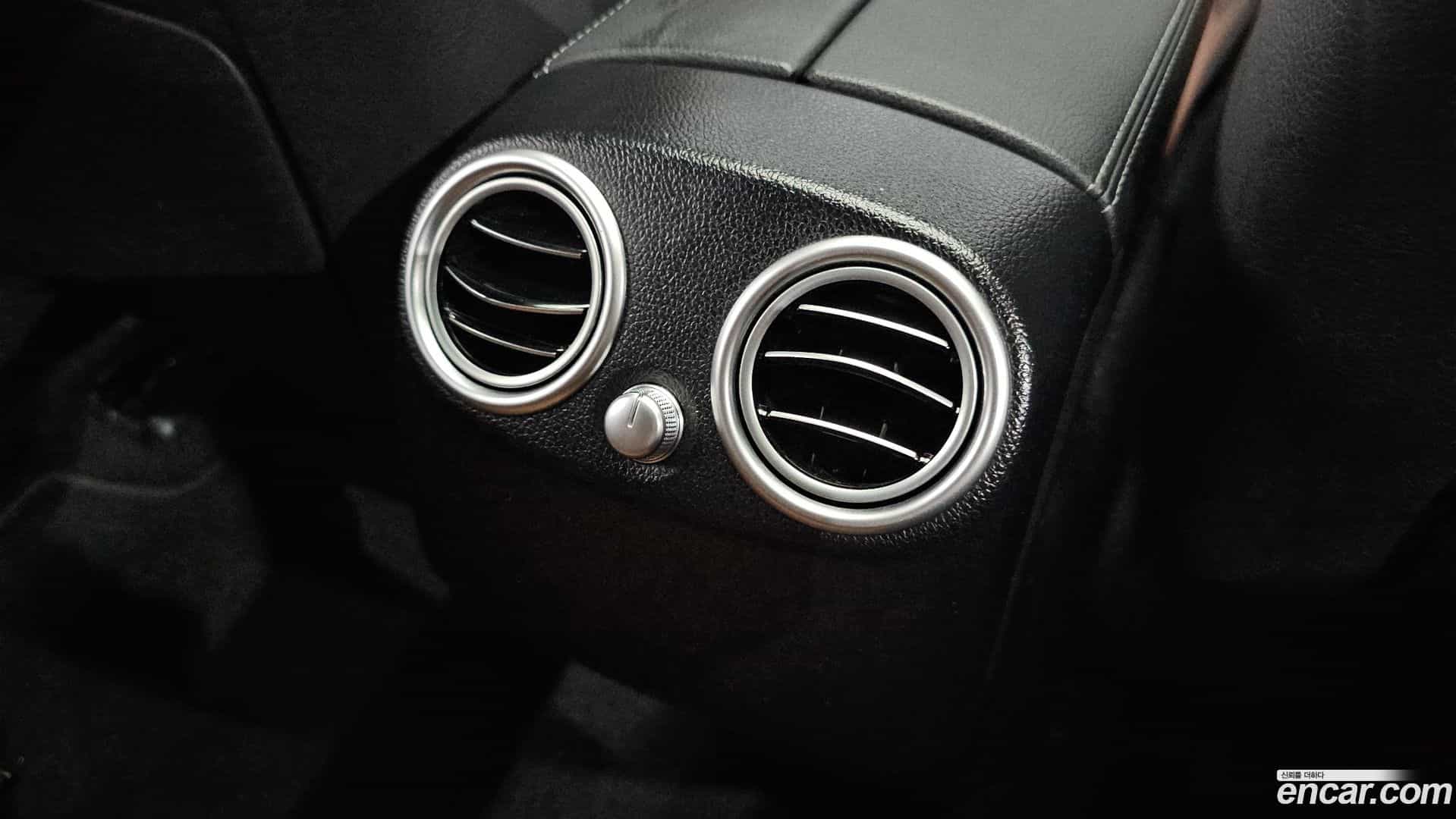 GLC-Class Mercedes-Benz 2022.5-OPTION-044