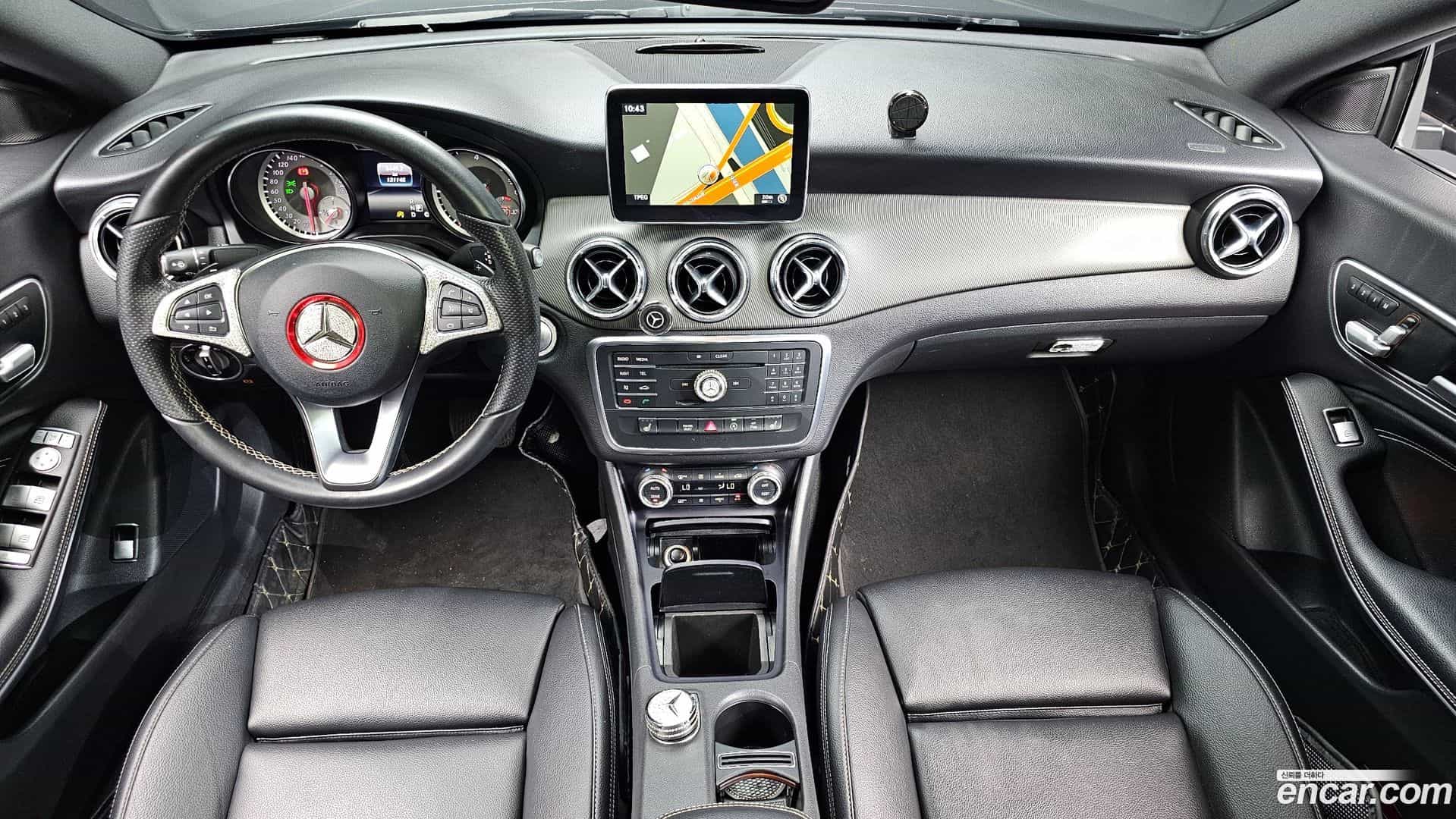 CLA-Class Mercedes-Benz 2016.3-INNER-007