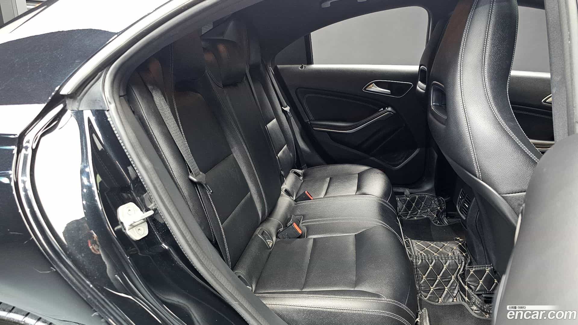CLA-Class Mercedes-Benz 2016.3-OPTION-015