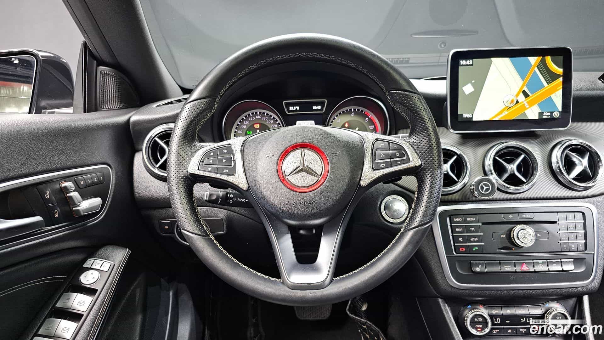 CLA-Class Mercedes-Benz 2016.3-OPTION-016