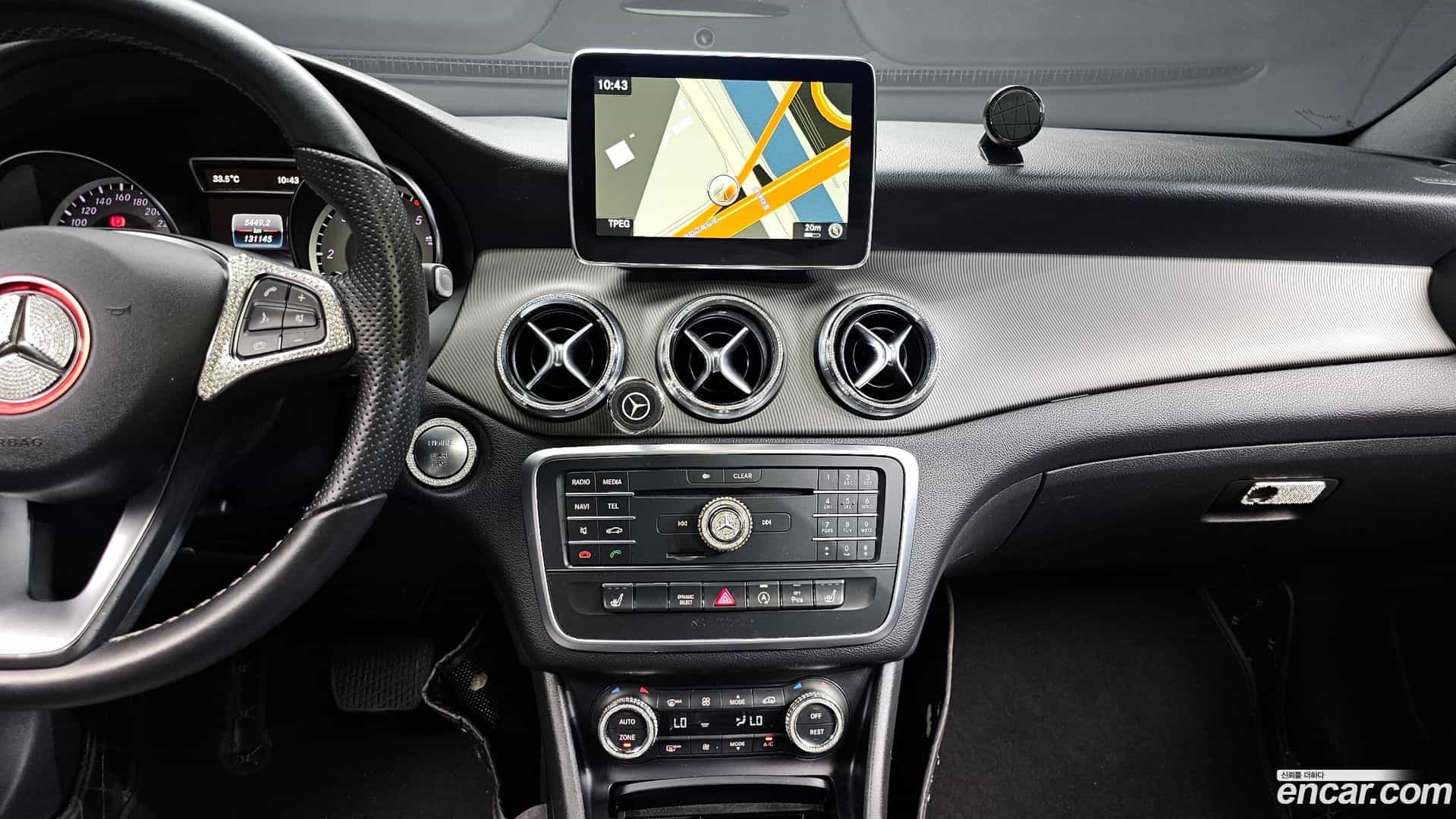 CLA-Class Mercedes-Benz 2016.3-OPTION-017