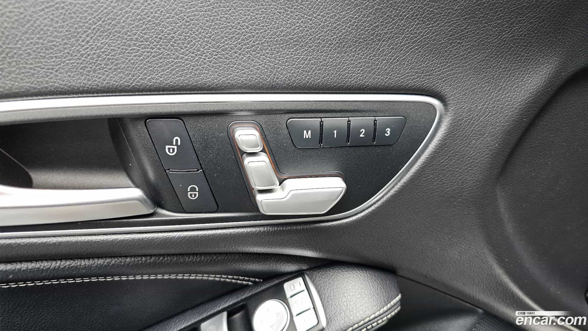CLA-Class Mercedes-Benz 2016.3-OPTION-024