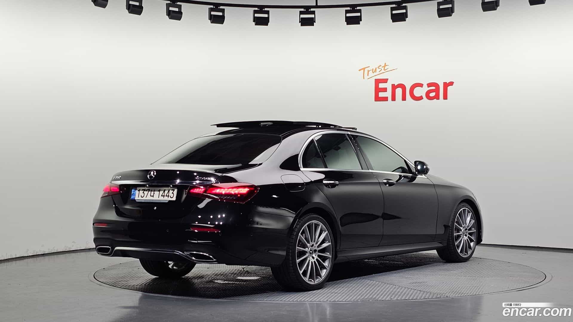 E-Class Mercedes-Benz 2022.4-OUTER-002