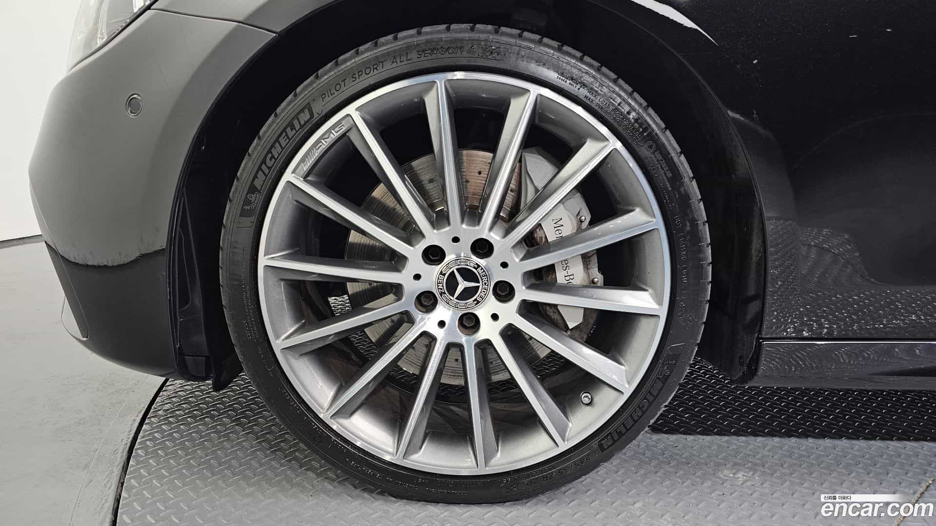 E-Class Mercedes-Benz 2022.4-OUTER-005