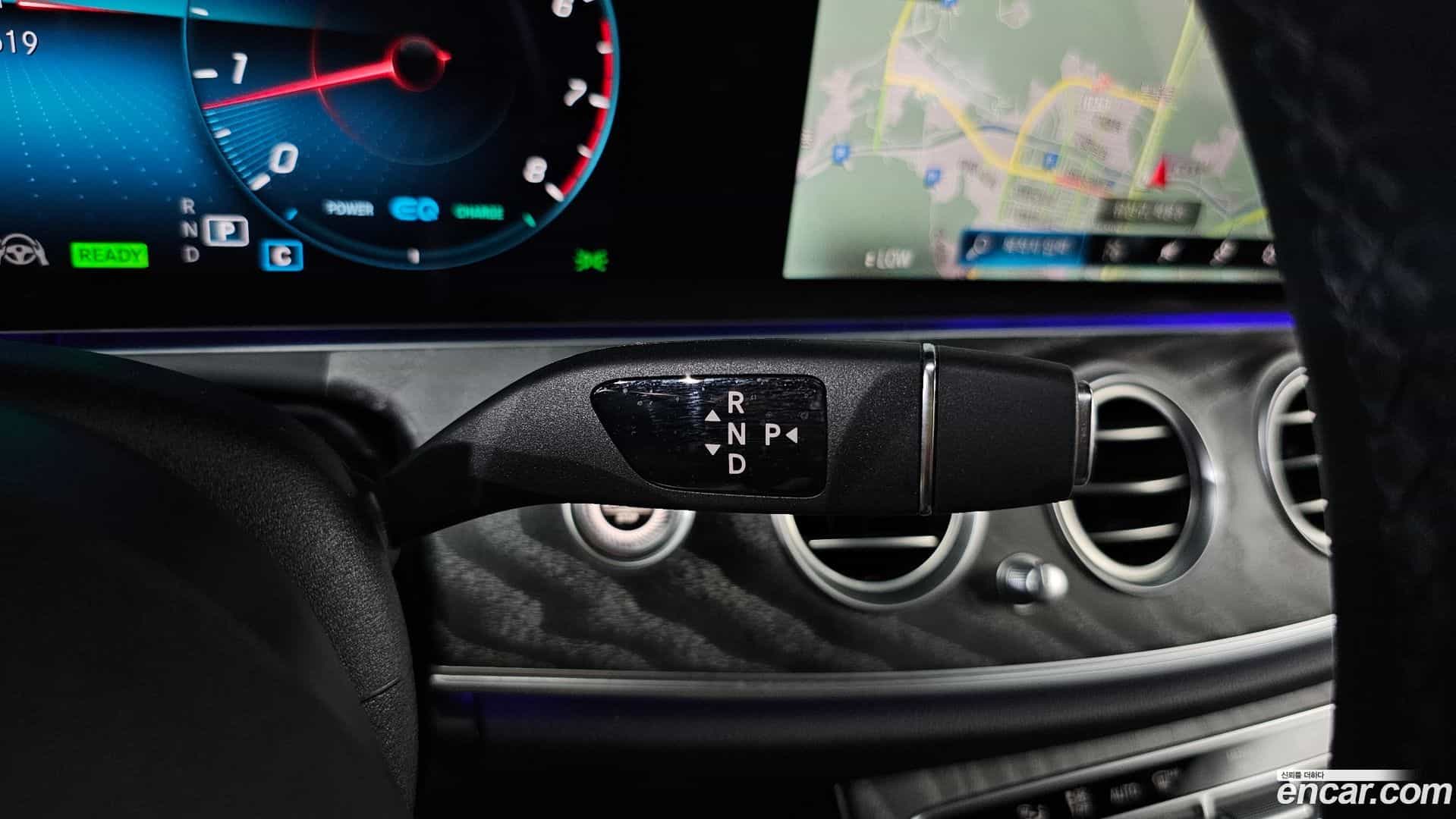 E-Class Mercedes-Benz 2022.4-INNER-009