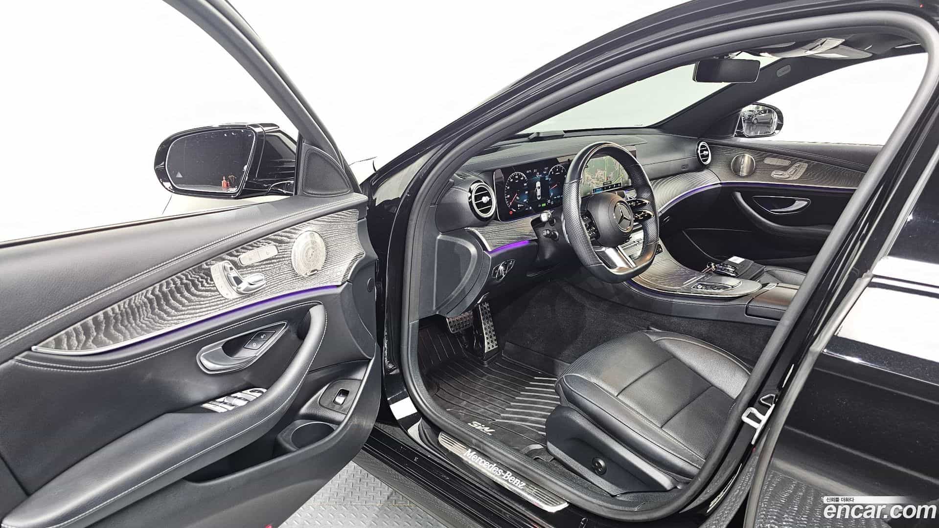 E-Class Mercedes-Benz 2022.4-INNER-010