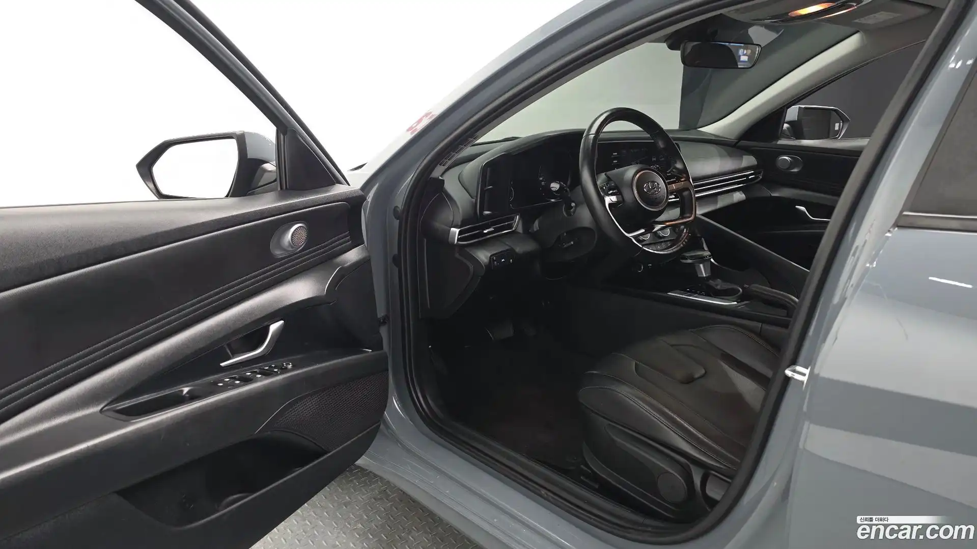 AVANTE Hyundai 2021.10-INNER-010