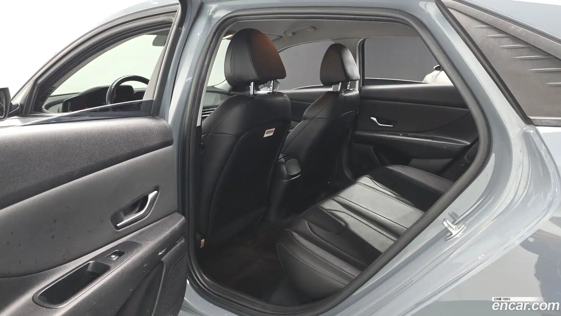 AVANTE Hyundai 2021.10-OPTION-016