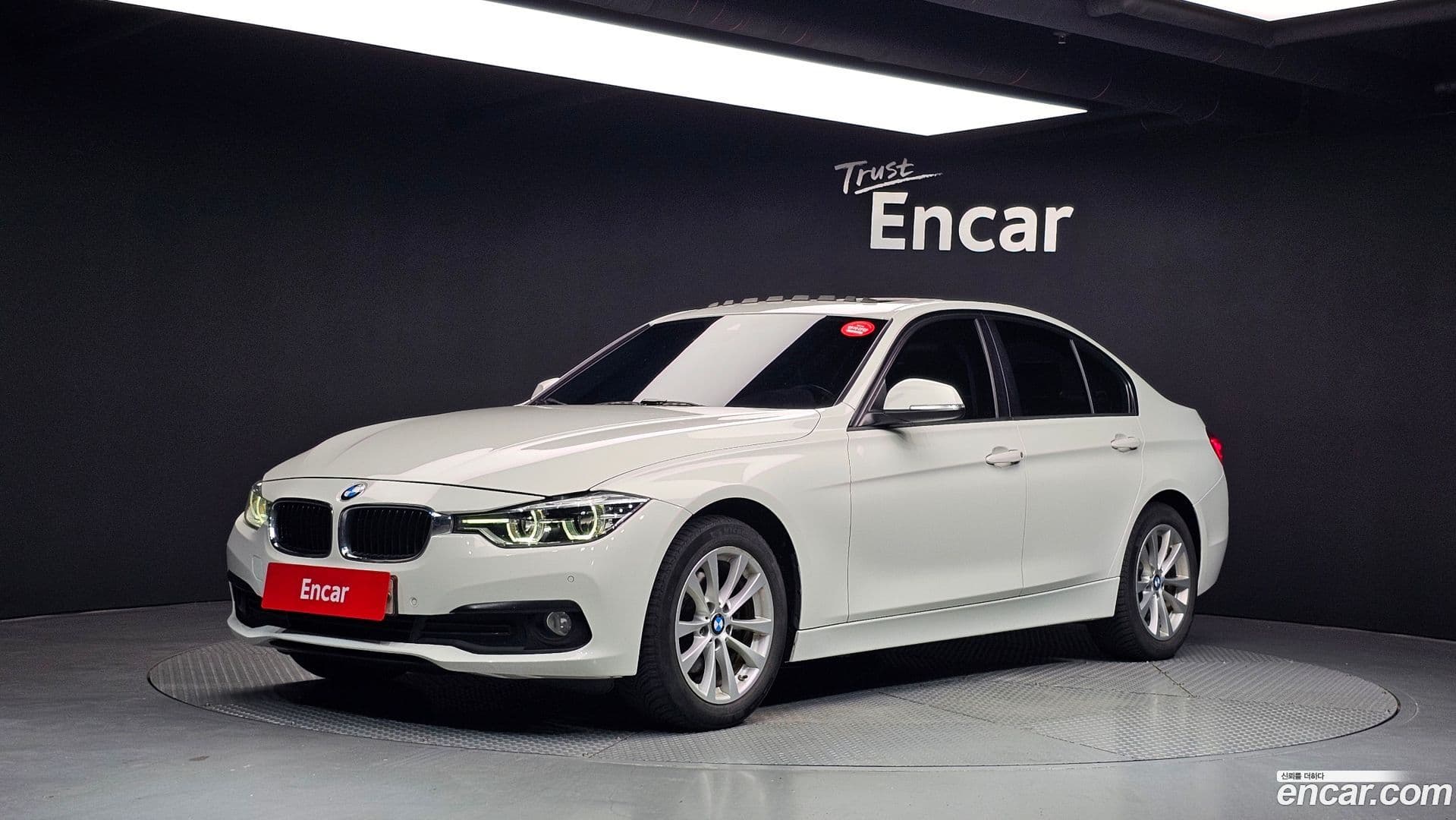 Main__Slider__Photo:3-Series BMW 2016.4-0