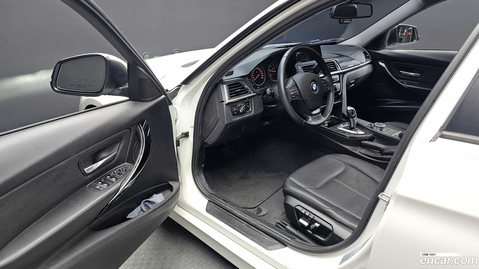 3-Series BMW 2016.4-INNER-010