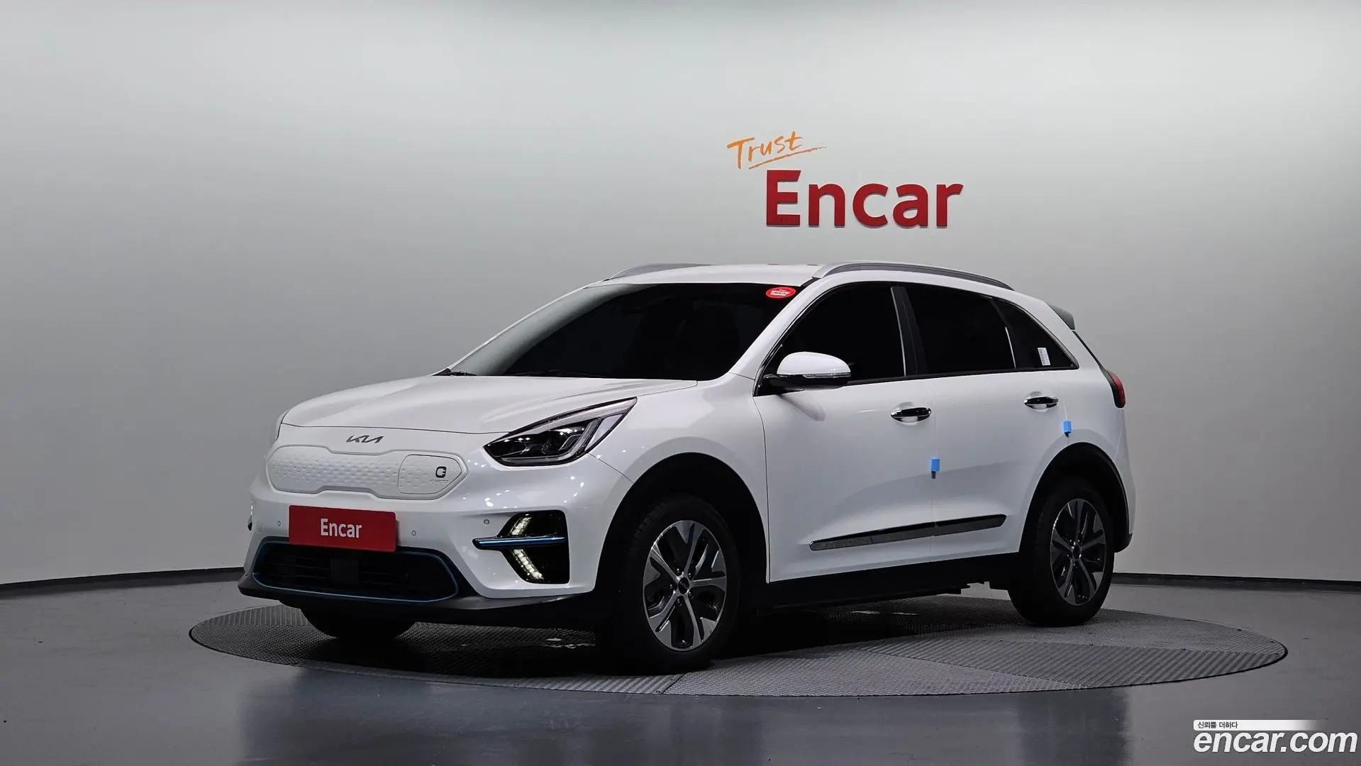 Main__Slider__Photo:Niro Kia 2021.5-0