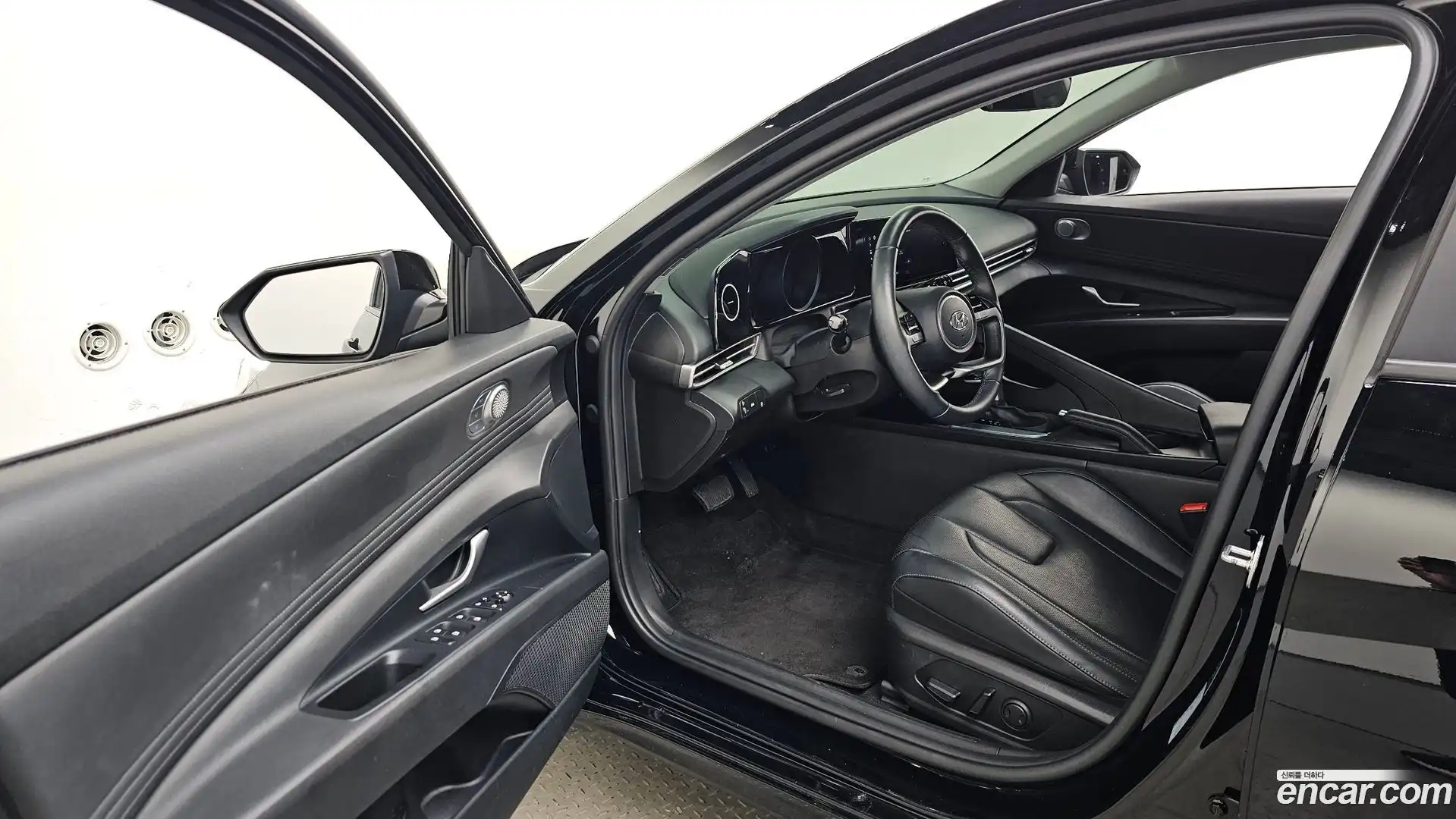 AVANTE Hyundai 2022.5-INNER-010