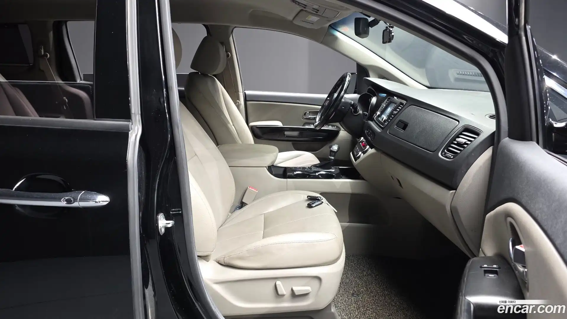 Canival Kia 2018.2-INNER-036