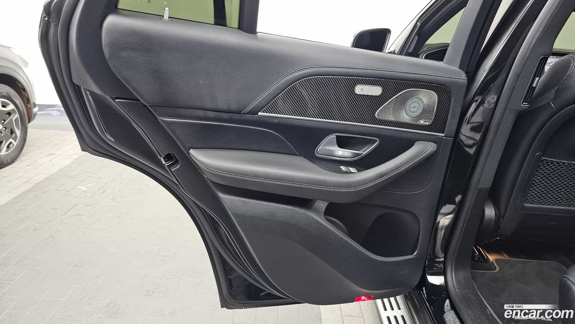 GLE-Class Mercedes-Benz 2022.5-INNER-035