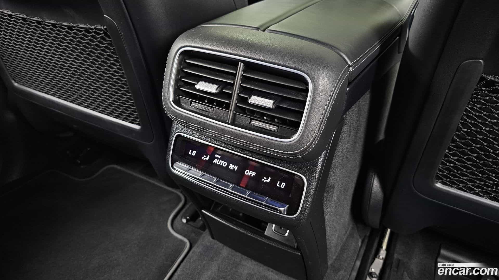 GLE-Class Mercedes-Benz 2022.5-OPTION-047