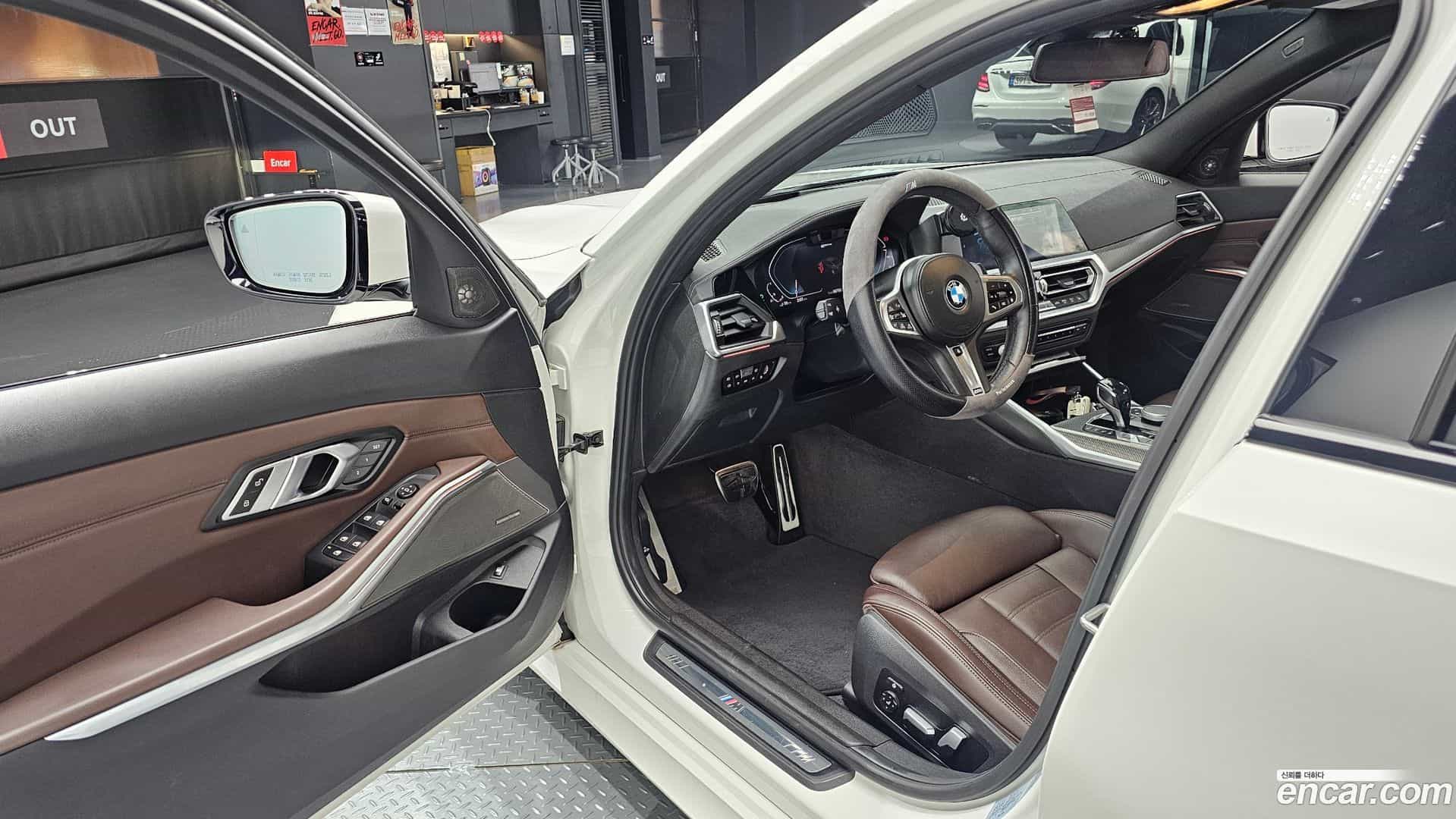 3-Series BMW 2020.6-INNER-010